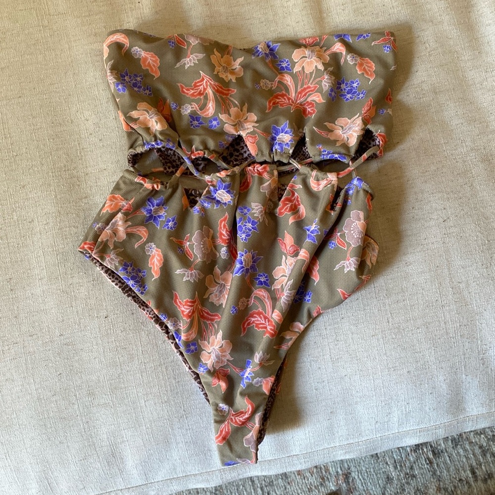 acacia one piece